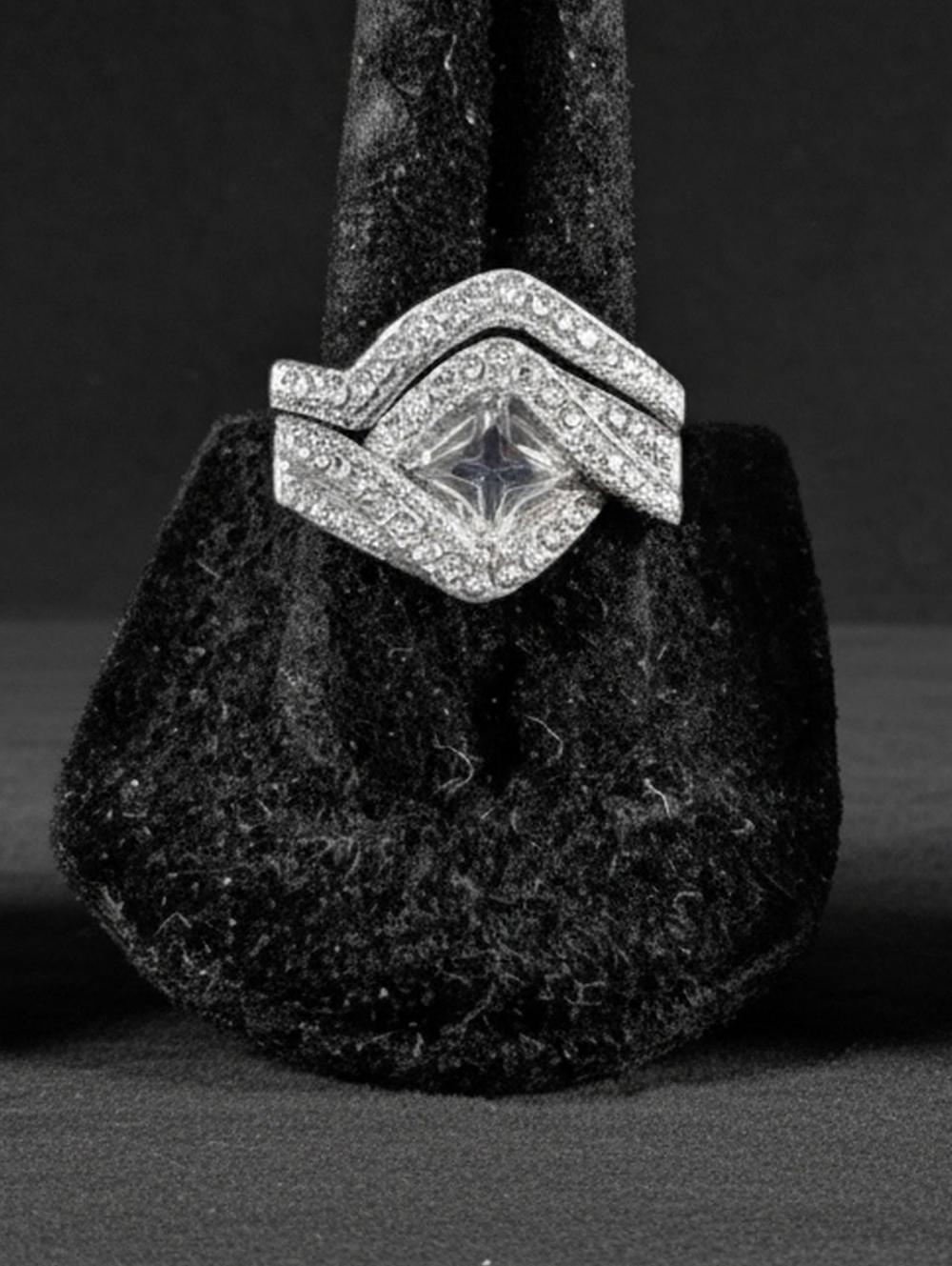 NEW 9G GRAND SCALE ASHER CUT 3A CUBIC ZIRCONIA HALO BRIDAL SET SIZE 7